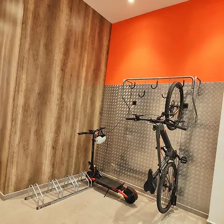 Damas 4b Apartment